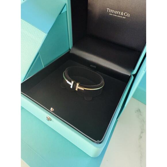 Auth Tiffany & Co. 18k Gold Diamond & Mother Pearl T Square Wire Cuff Bracelet - Picture 3 of 8